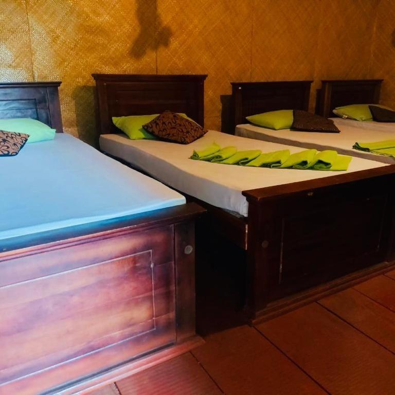 Tree House Hostel 锡吉里亚 外观 照片